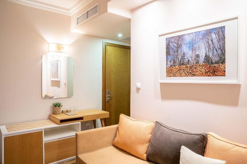 Olympus Terra Boutique Hotel image