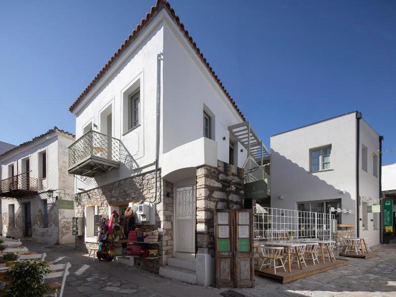 L Anima Boutique Suites image