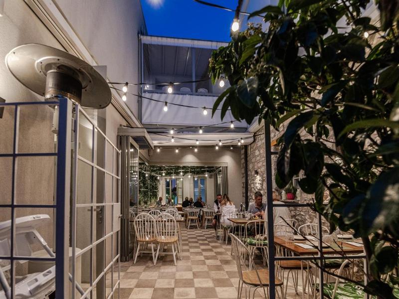 L Anima Boutique Suites image