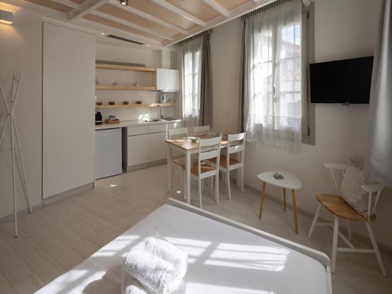 L Anima Boutique Suites image