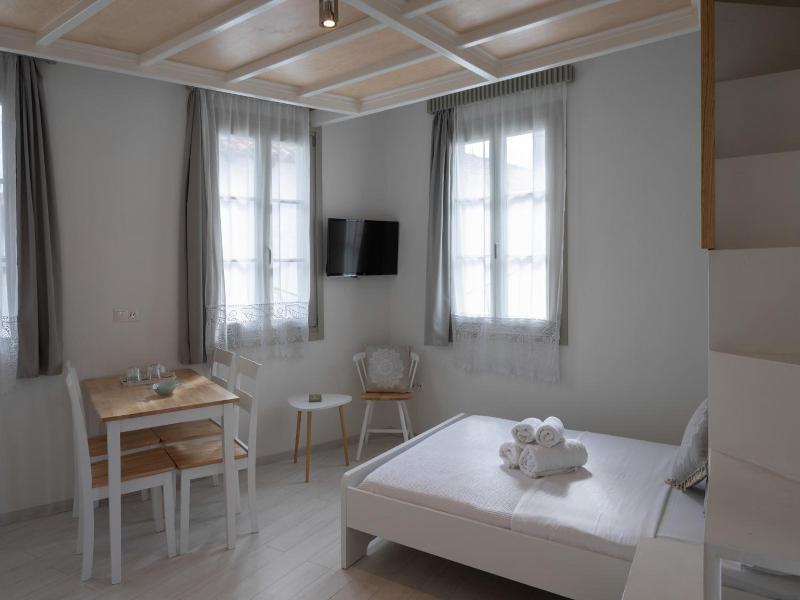 L Anima Boutique Suites image