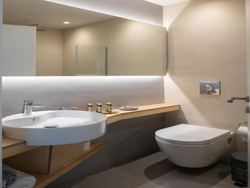 L Anima Boutique Suites image