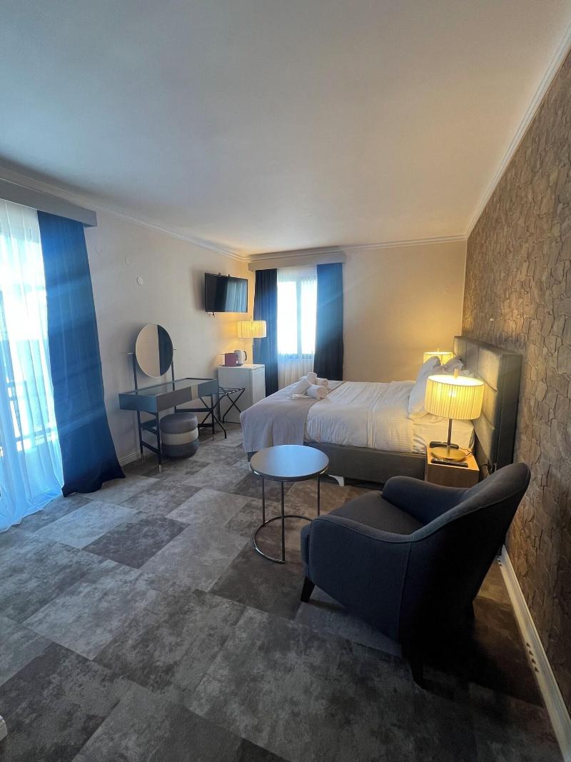 Lighthouse Hotel image