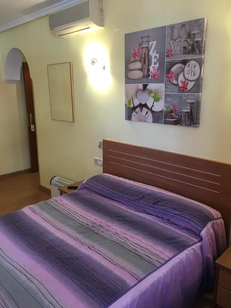 Hostal Los Rosales image