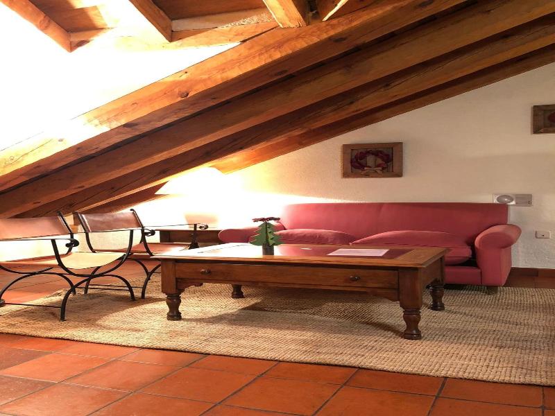 Posada Mingaseda image