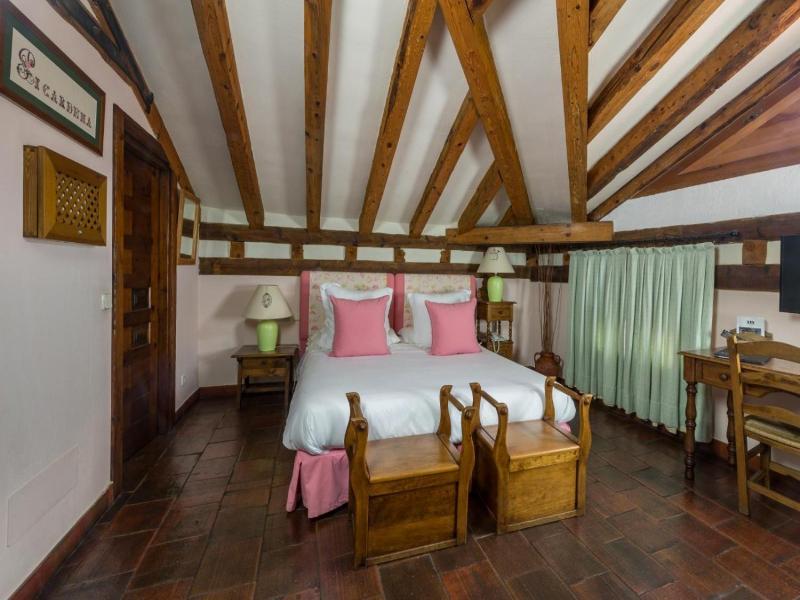 Posada Mingaseda image