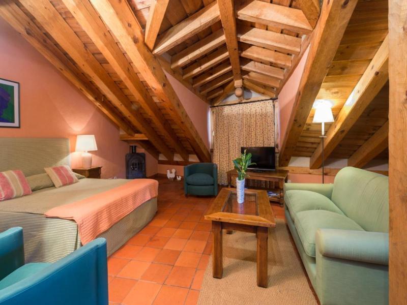 Posada Mingaseda image