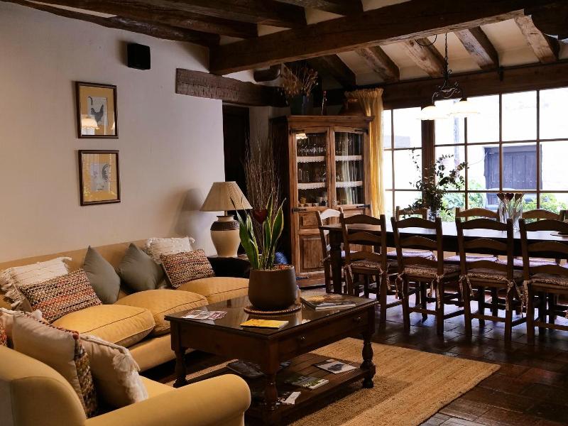 Posada Mingaseda image