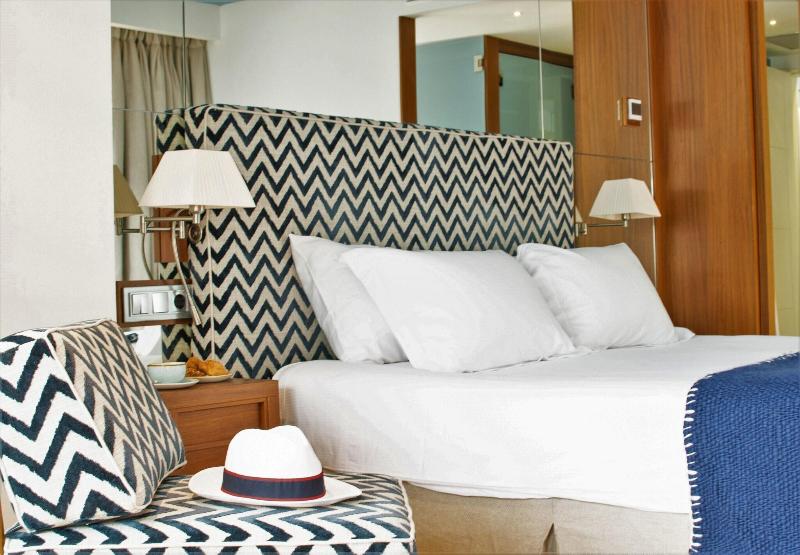 Gecko Hotel & Beach Club image
