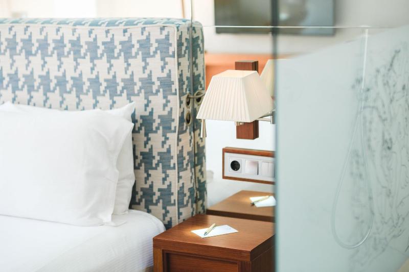 Gecko Hotel & Beach Club image