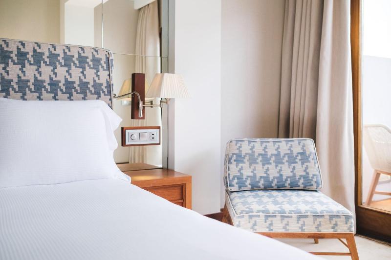 Gecko Hotel & Beach Club image