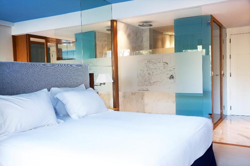 Gecko Hotel & Beach Club image