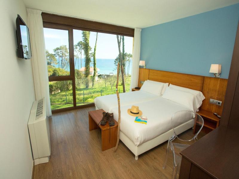 Hotel Alén do mar image