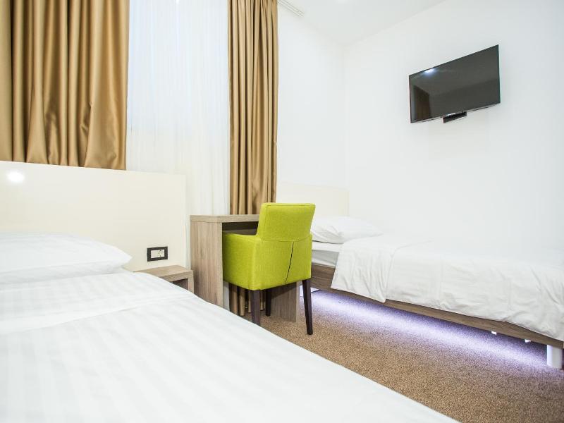 Hotel National image