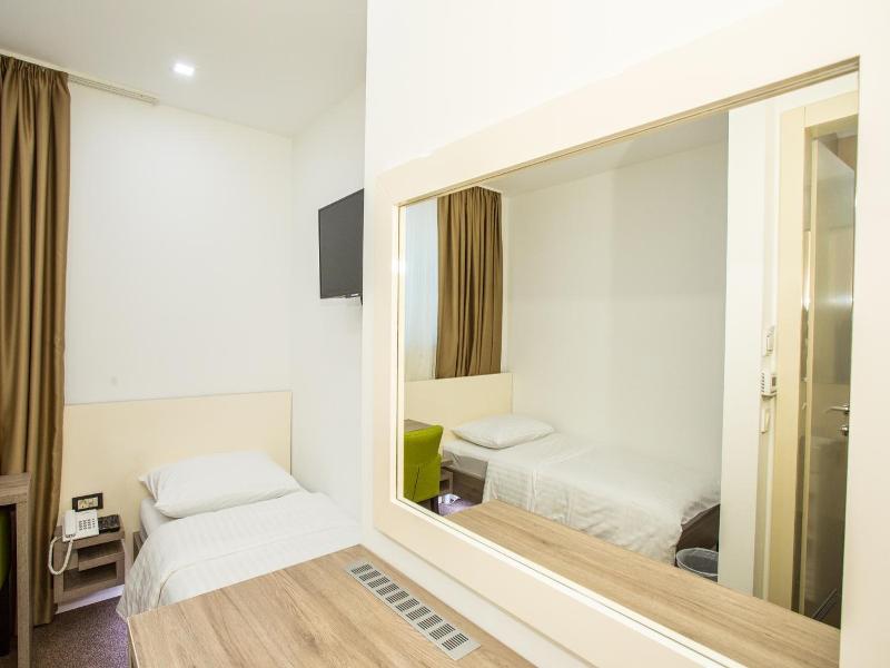 Hotel National image