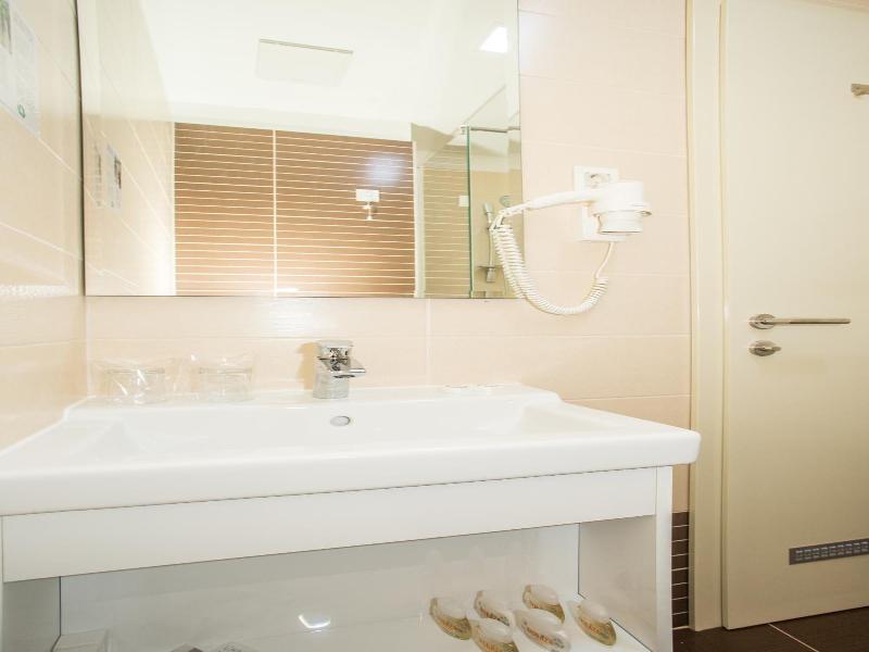 Hotel National image