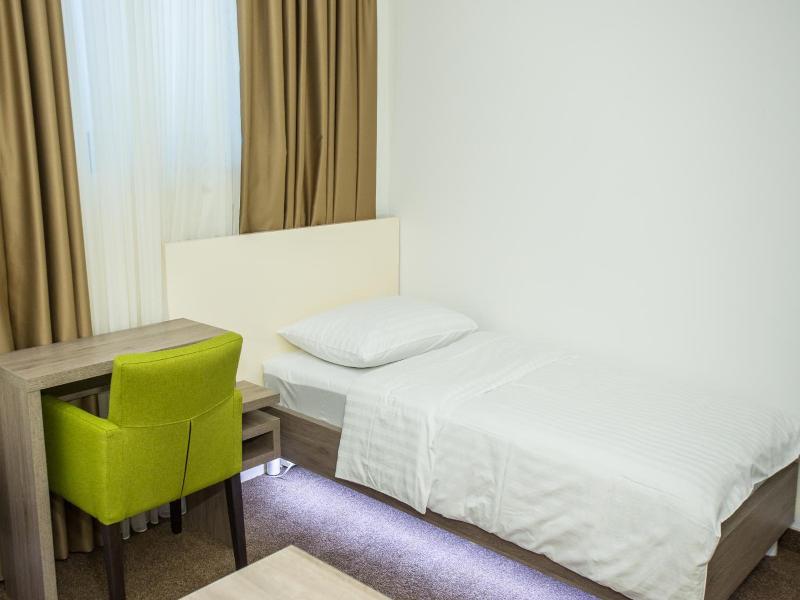Hotel National image