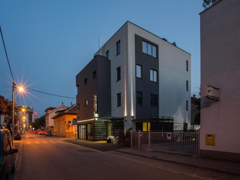 Hotel National image