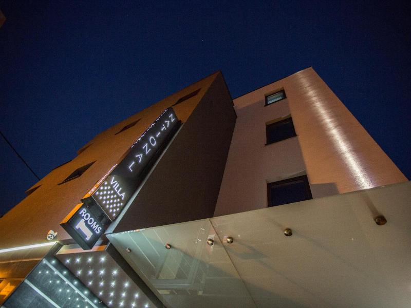 Hotel National image