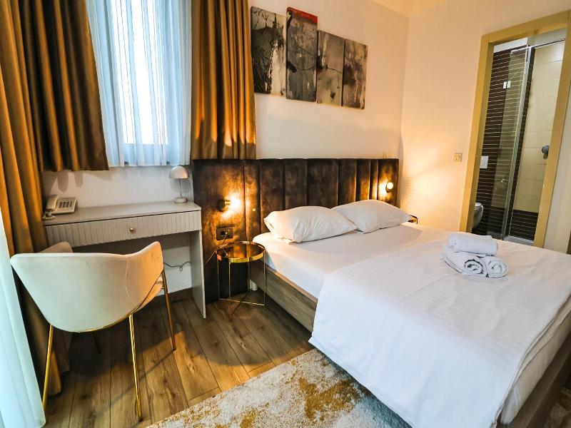 Hotel National image