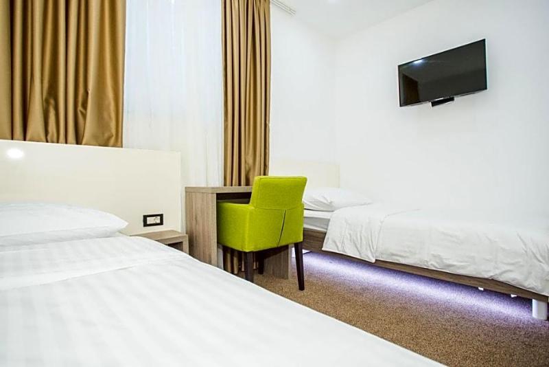 Hotel National image