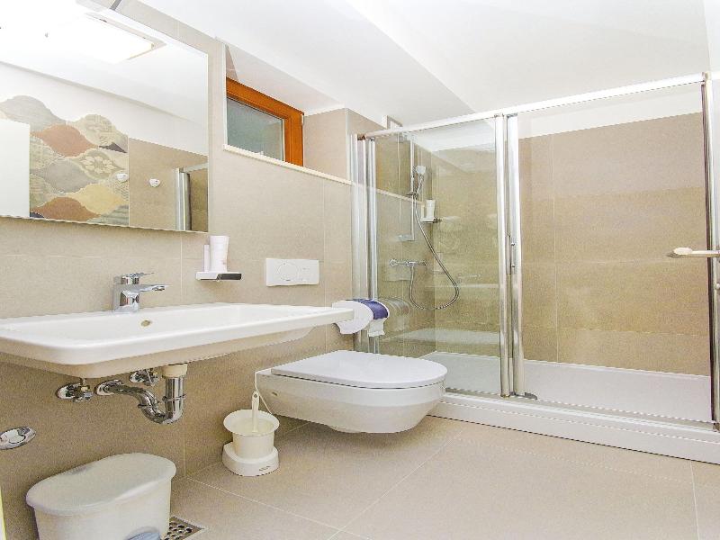 Hostel Dvor image