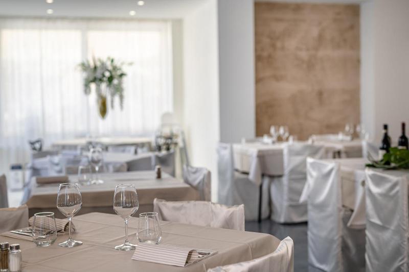 Hotel Tre Rose image