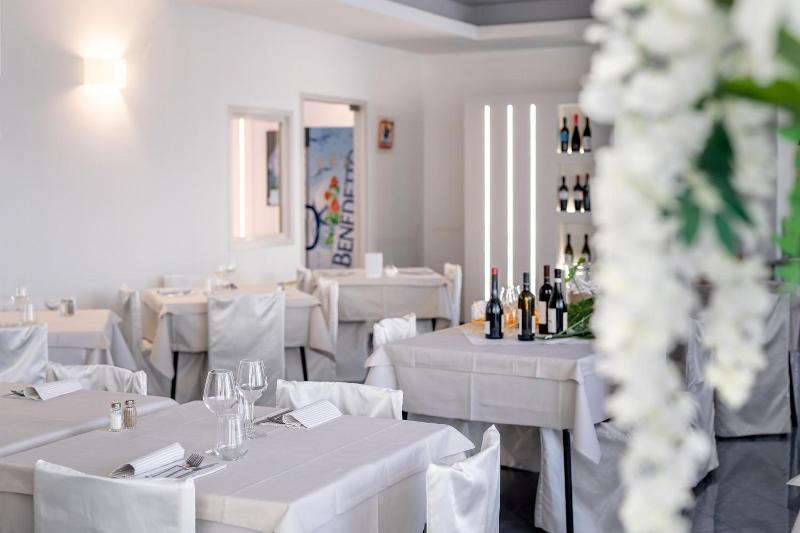 Hotel Tre Rose image