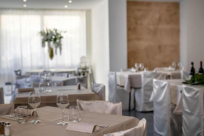 Hotel Tre Rose image