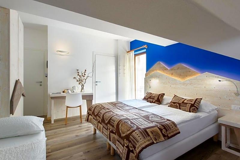 Hotel Garni Roberta image