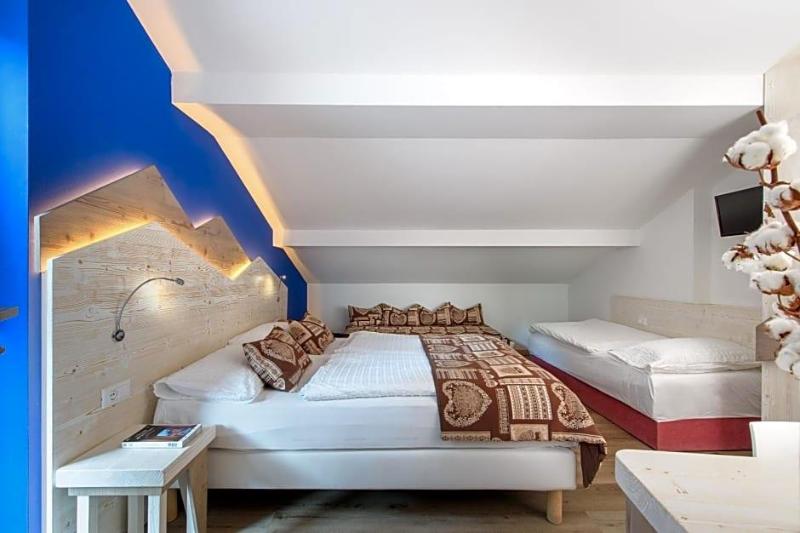 Hotel Garni Roberta image