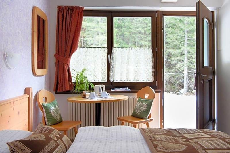 Hotel Garni Roberta image