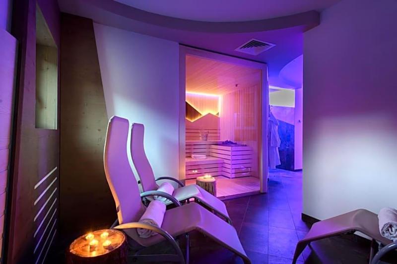 Hotel Garni Roberta image