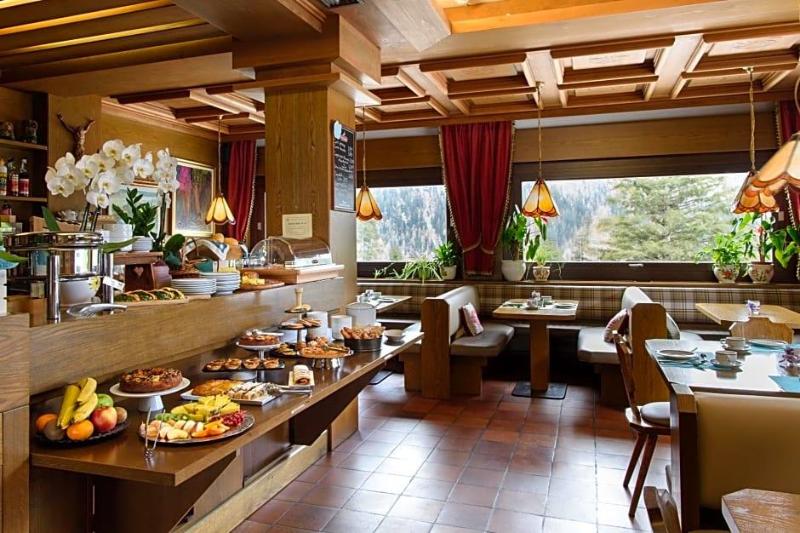 Hotel Garni Roberta image