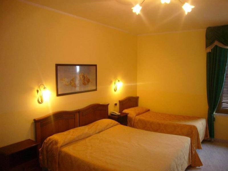 Villa Altieri image