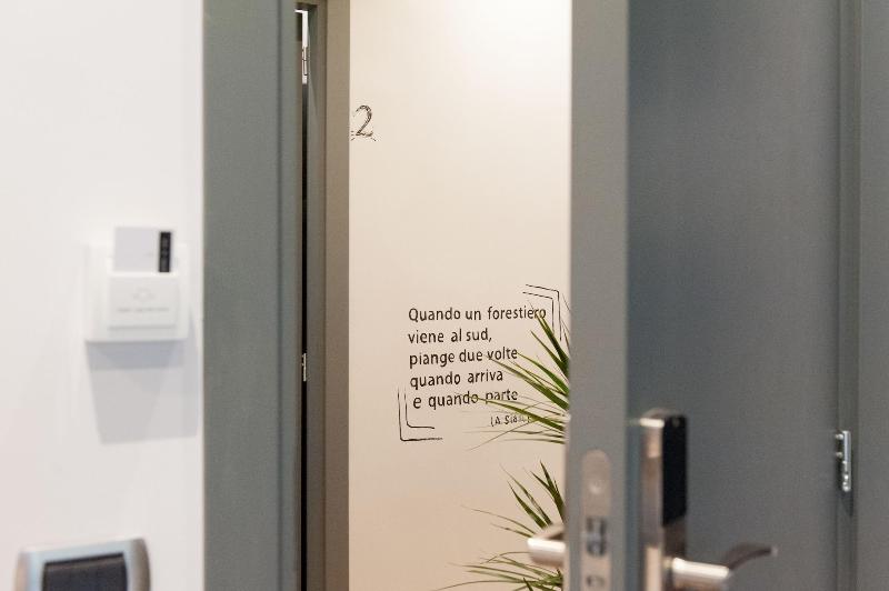 Eco Di Napoli image
