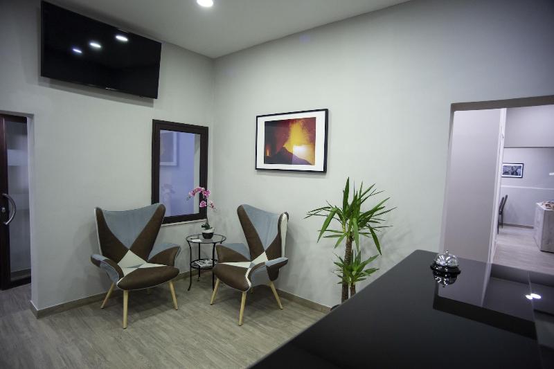 Re Carlo Rooms image