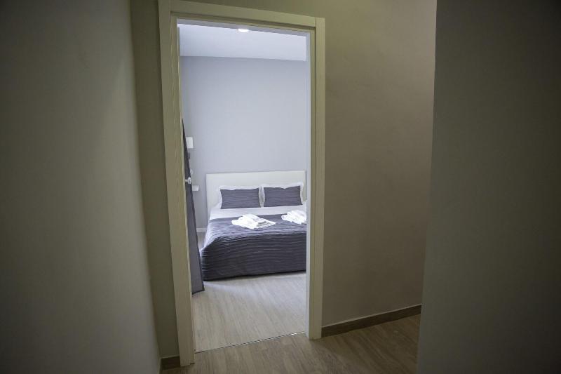 Re Carlo Rooms image