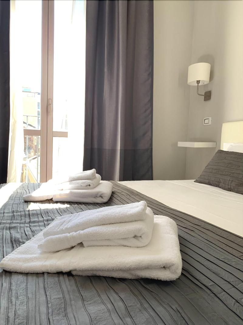 Re Carlo Rooms image