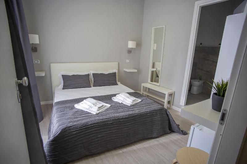 Re Carlo Rooms image