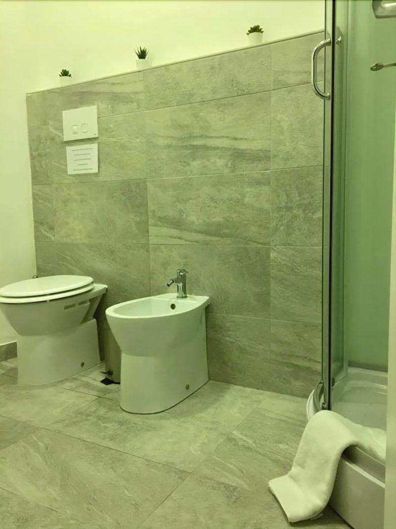 Re Carlo Rooms image