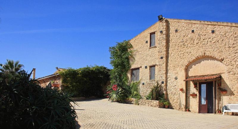 Agriturismo Baglio Làuria — general view
