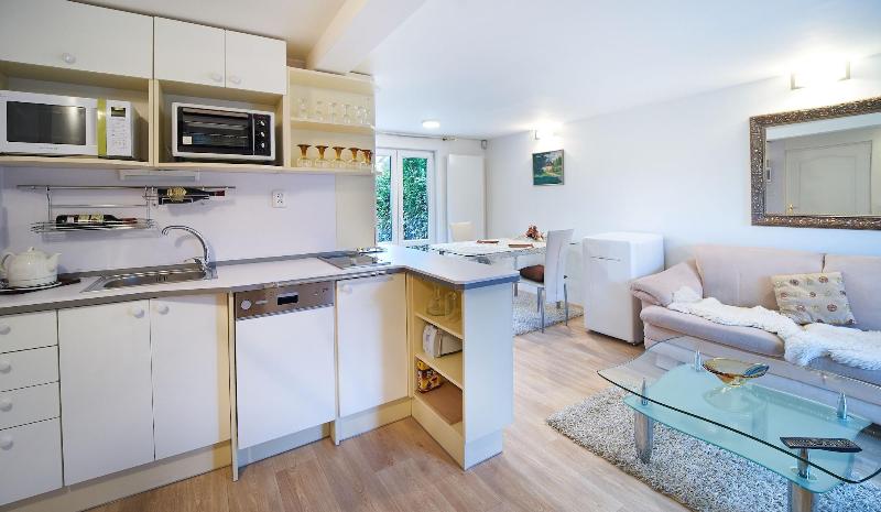 Bluestars Apartments image