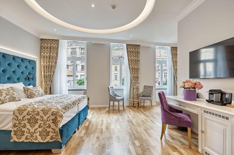 Golden Key Boutique Hotel image