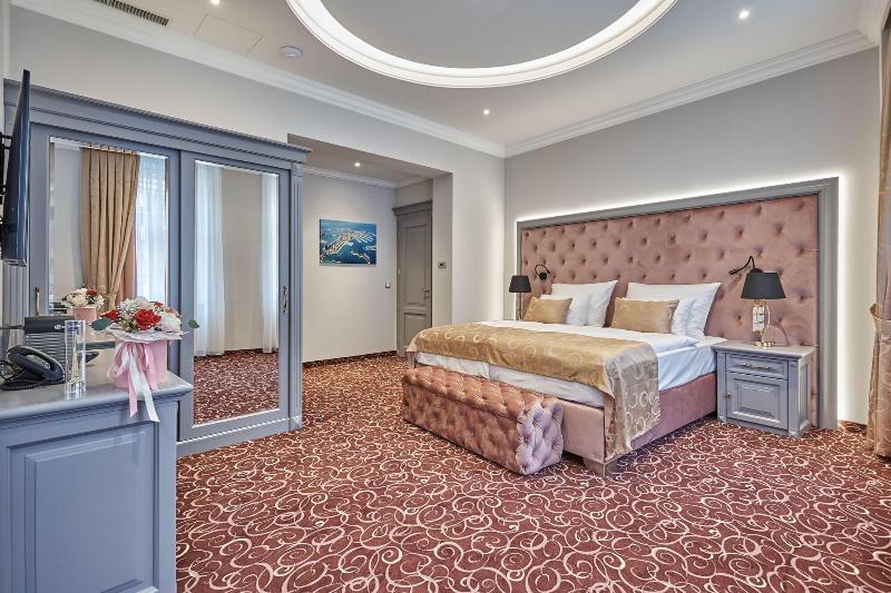 Golden Key Boutique Hotel image