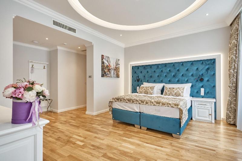 Golden Key Boutique Hotel image
