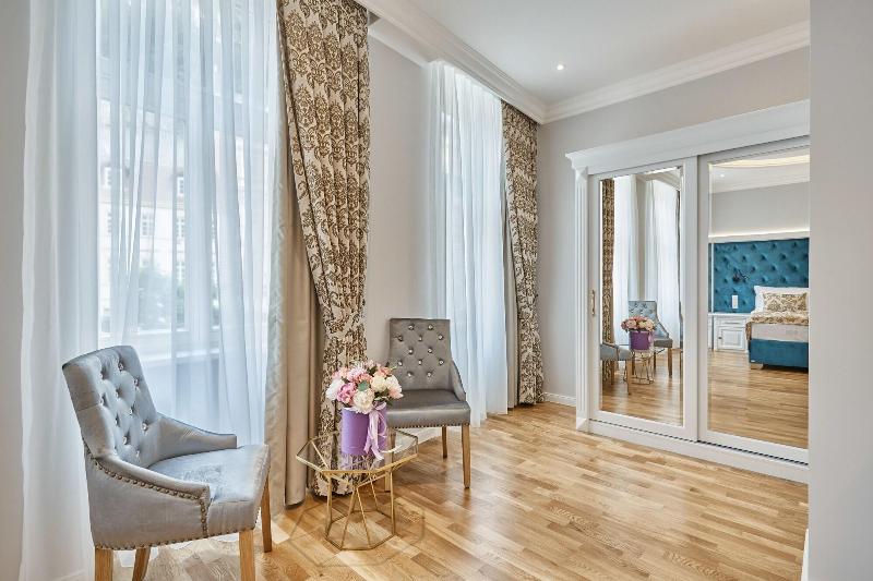 Golden Key Boutique Hotel image