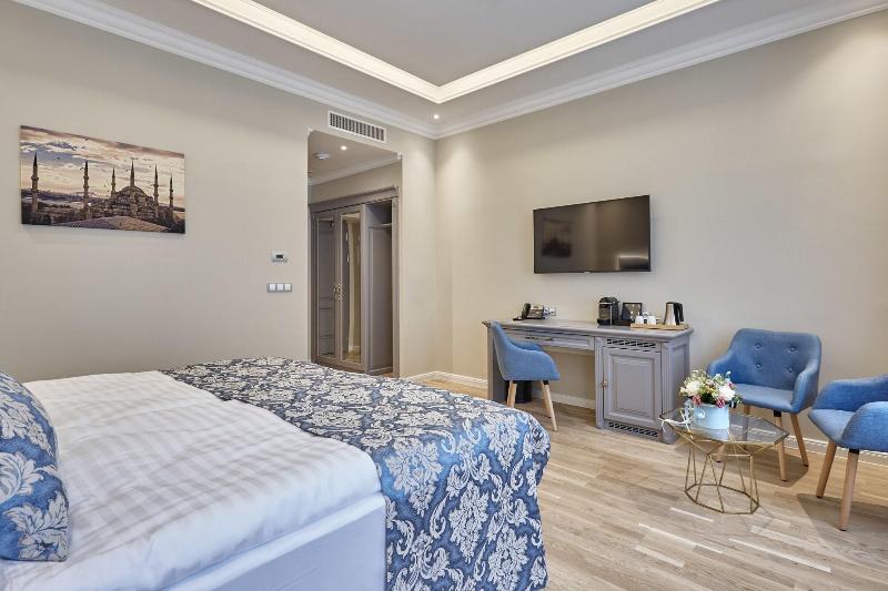 Golden Key Boutique Hotel image