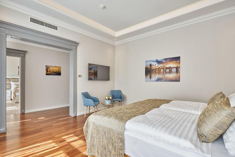 Golden Key Boutique Hotel image