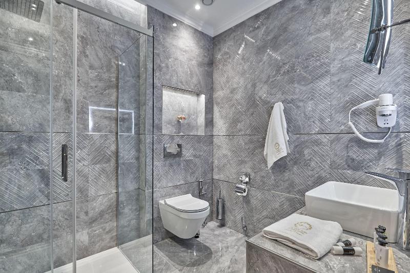 Golden Key Boutique Hotel image
